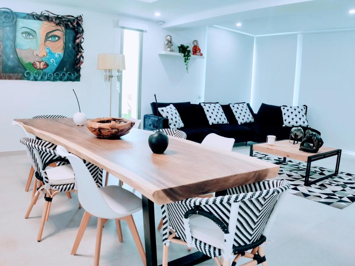 Elegante Y Moderna Villa Miami 阿德耶 外观 照片