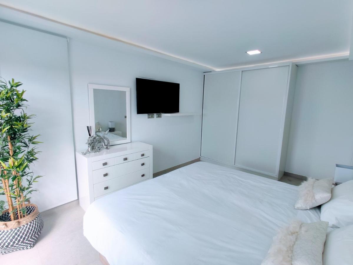 Elegante Y Moderna Villa Miami 阿德耶 外观 照片
