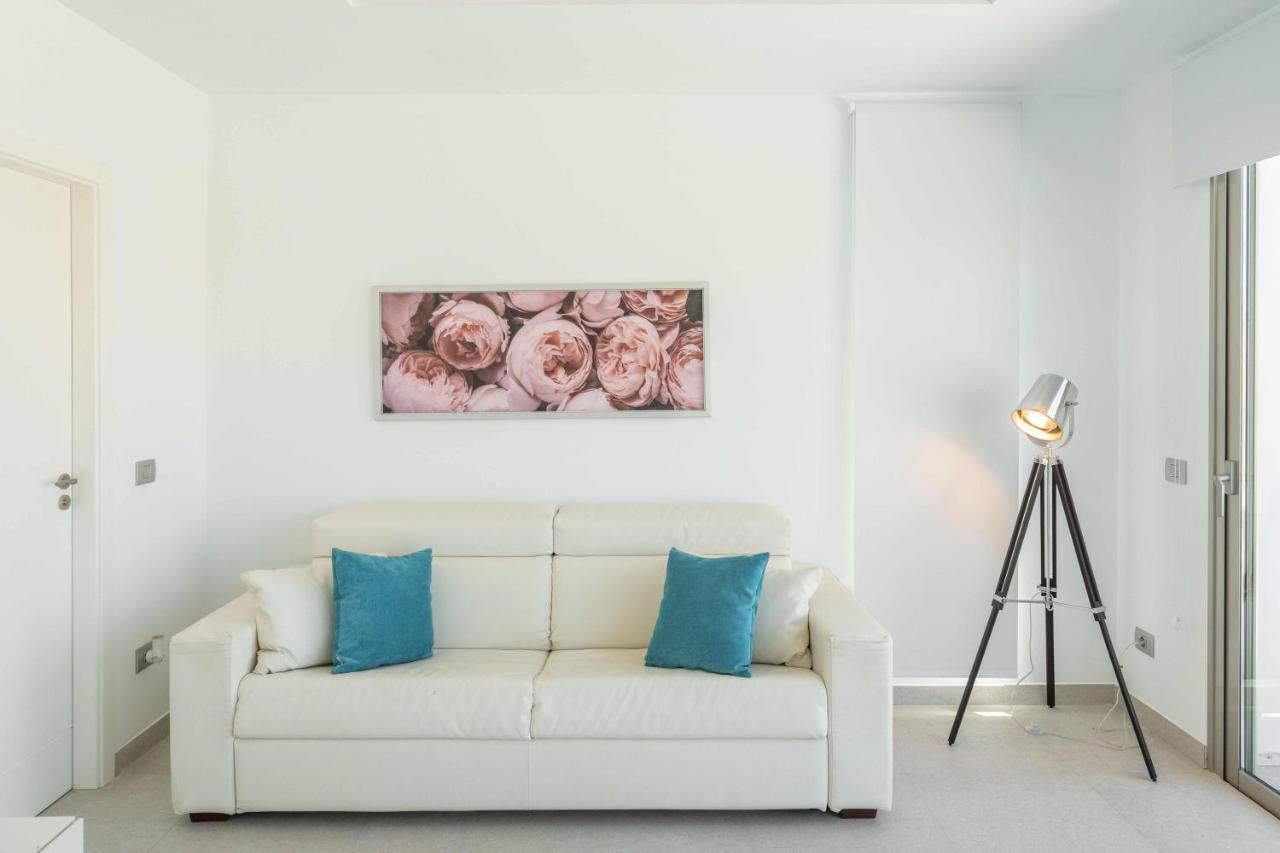 Elegante Y Moderna Villa Miami 阿德耶 外观 照片