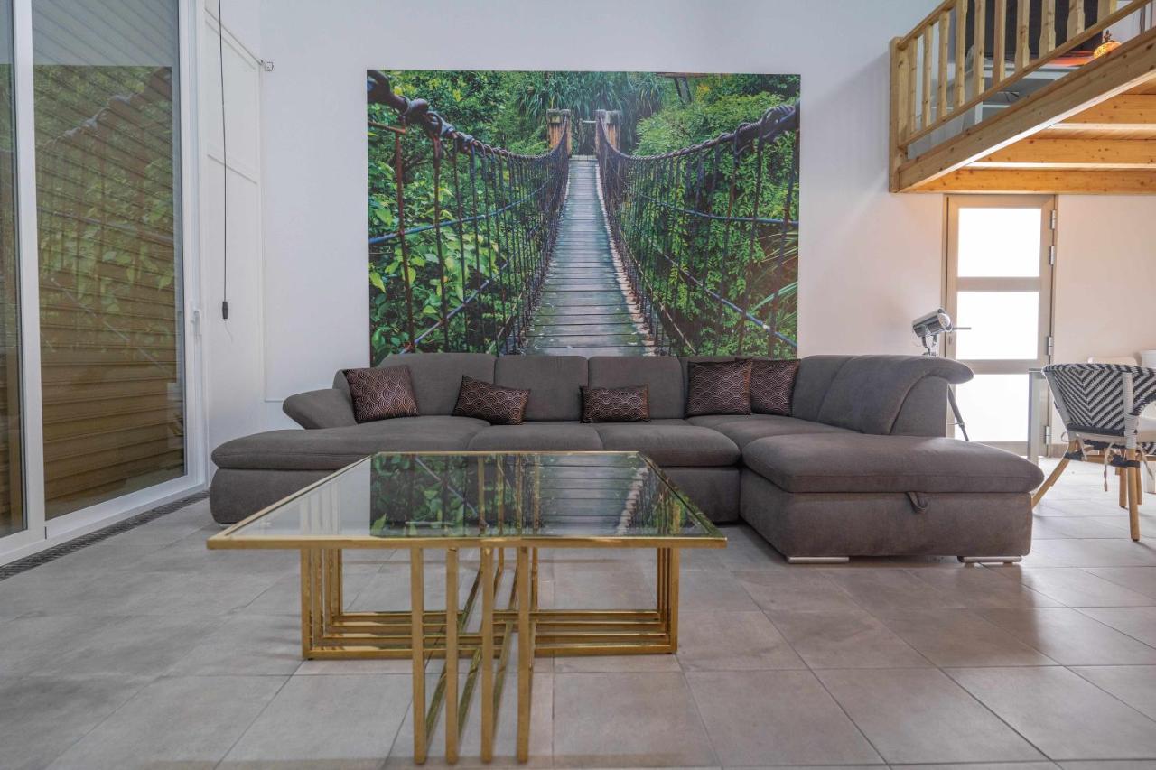 Elegante Y Moderna Villa Miami 阿德耶 外观 照片