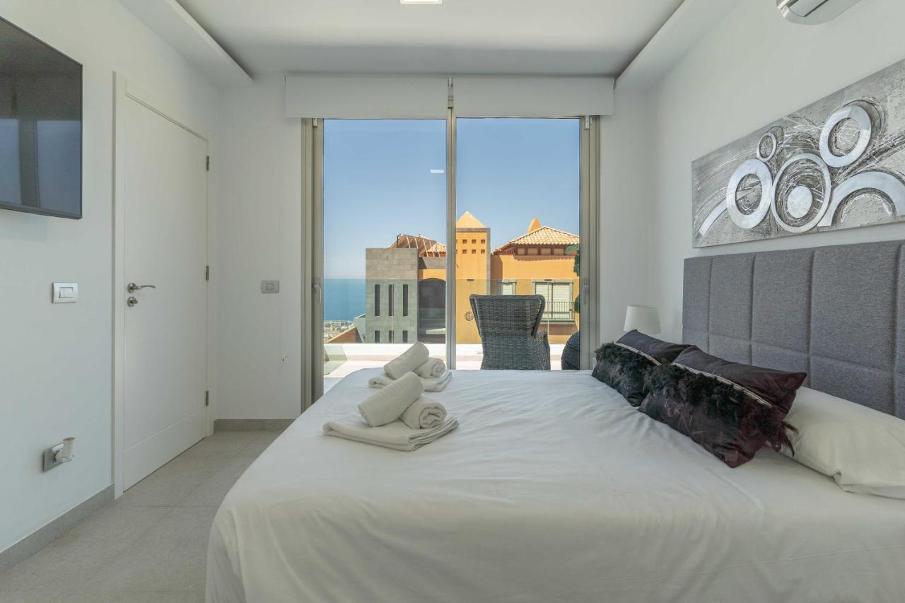 Elegante Y Moderna Villa Miami 阿德耶 外观 照片
