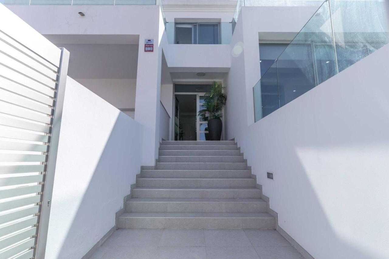 Elegante Y Moderna Villa Miami 阿德耶 外观 照片